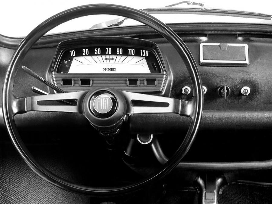 Панель приборов Fiat 500 L 1968 года  (фото 17 из 22)